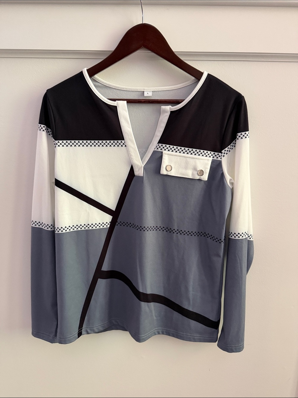 Women’s Colorblock Long-Sleeve Top - Size L — Gray/Black/White — NWOT